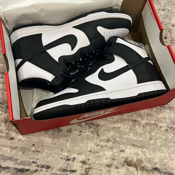 Nike Dunk High Retro - Picture 2 of 9